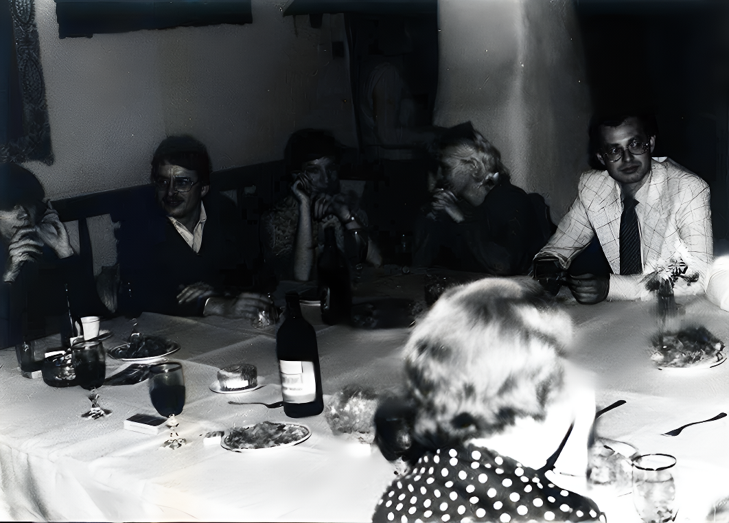 OldPhotoRestorer_Sraz 1982 1.jpg