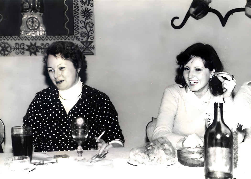 OldPhotoRestorer_Sraz 1982 5.jpg