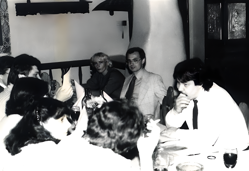 OldPhotoRestorer_Sraz 1982.jpg
