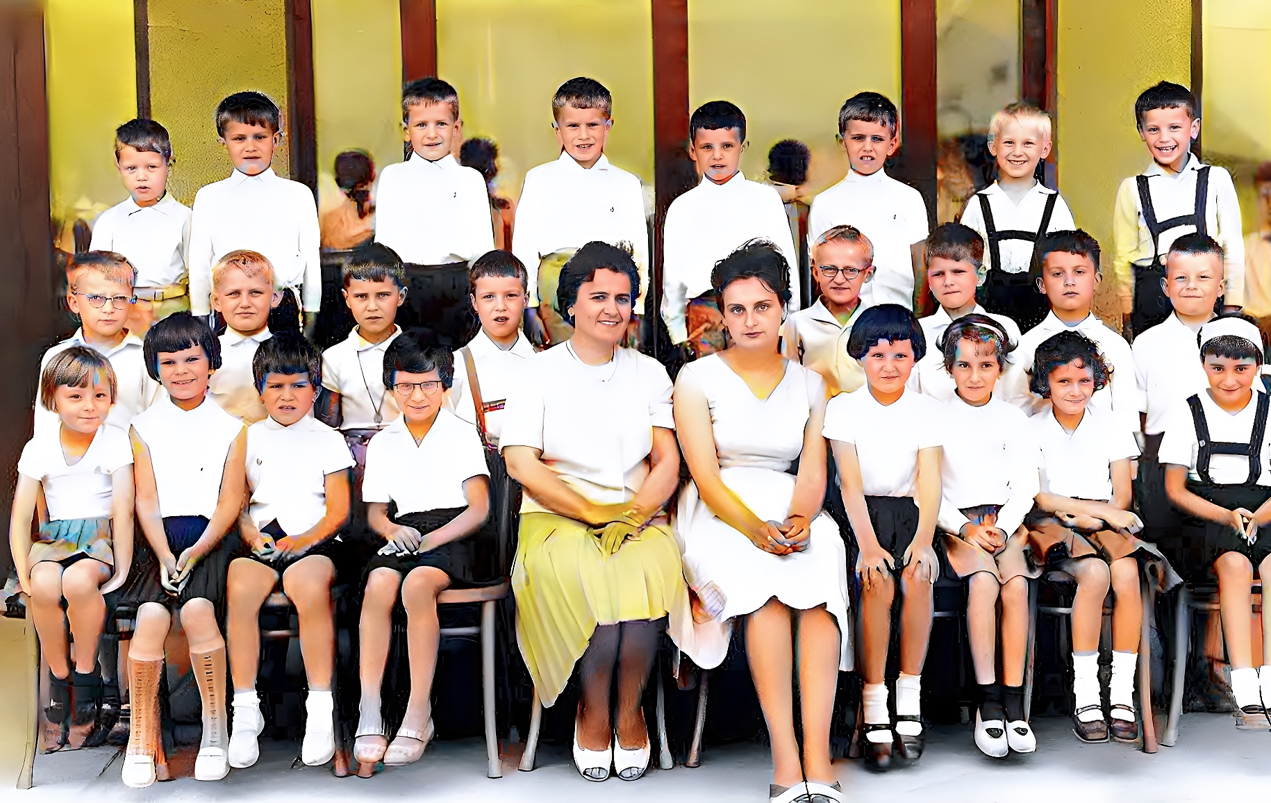ColorCorrection_OldPhotoRestorer_OldPhotoColorizer_AutoEnhancer_1.A